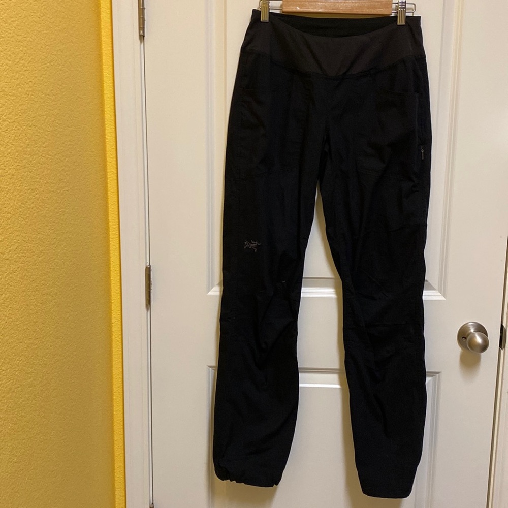 Black Arc’teryx Levita Pants Women Size 6